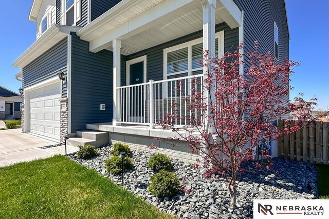 8516 S 184th Way, Gretna, NE 68136