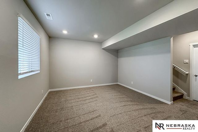 8516 S 184th Way, Gretna, NE 68136