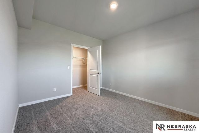 8516 S 184th Way, Gretna, NE 68136