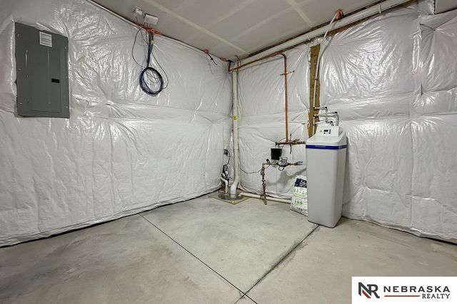 8516 S 184th Way, Gretna, NE 68136