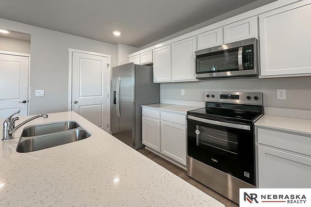 8516 S 184th Way, Gretna, NE 68136