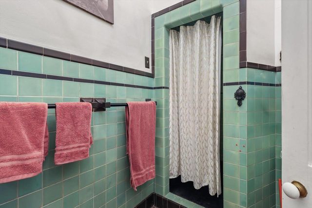 220 S Academy Street, Janesville, WI 53548