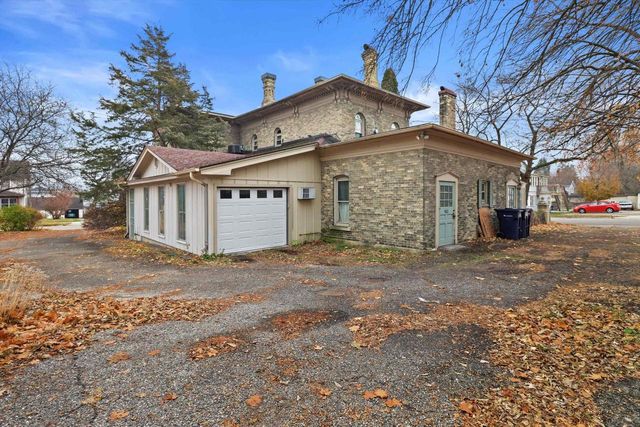 220 S Academy Street, Janesville, WI 53548