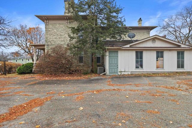 220 S Academy Street, Janesville, WI 53548