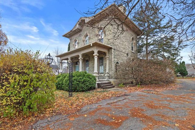 220 S Academy Street, Janesville, WI 53548