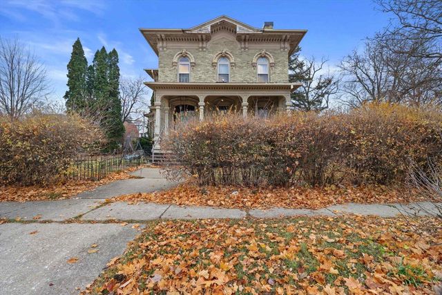 220 S Academy Street, Janesville, WI 53548