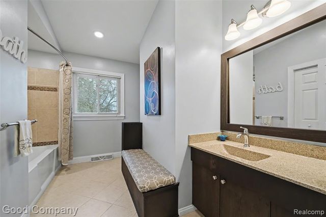 3010 Starr Road, Royal Oak, MI 48073