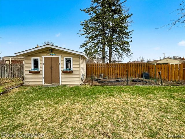 3010 Starr Road, Royal Oak, MI 48073