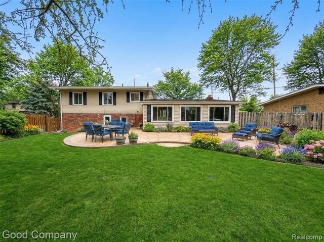 3010 Starr Road, Royal Oak, MI 48073