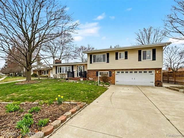 3010 Starr Road, Royal Oak, MI 48073