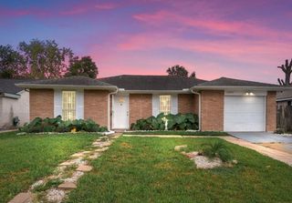 10927 Sharpview Drive, Houston, TX 77072