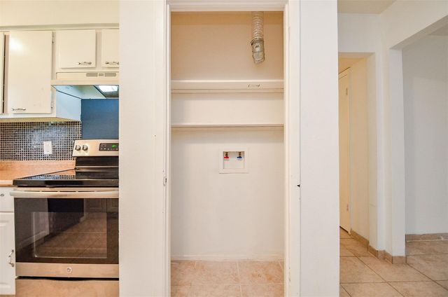 7323 Cook Road, Houston, TX 77072