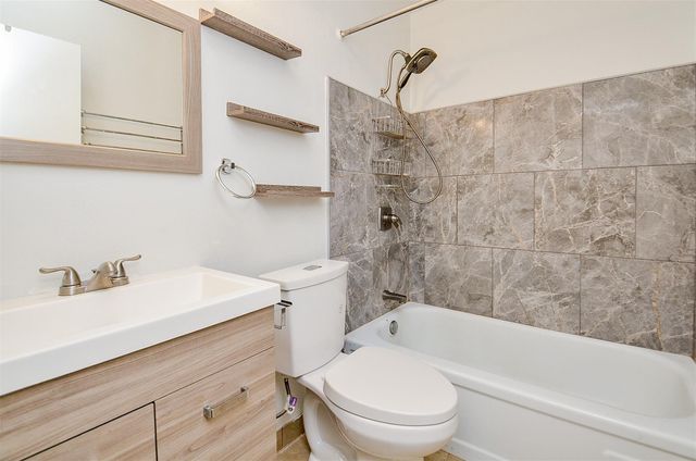 7323 Cook Road, Houston, TX 77072