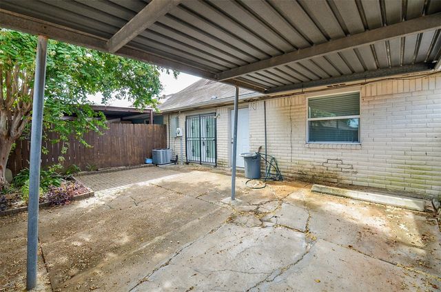 7323 Cook Road, Houston, TX 77072