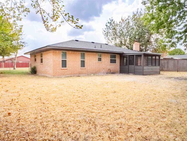 6305 NW Cheyenne Ave, Lawton, OK 73505