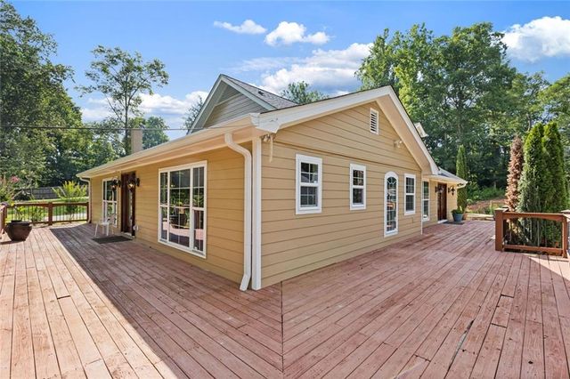 335 Level Creek Road, Sugar Hill, GA 30518
