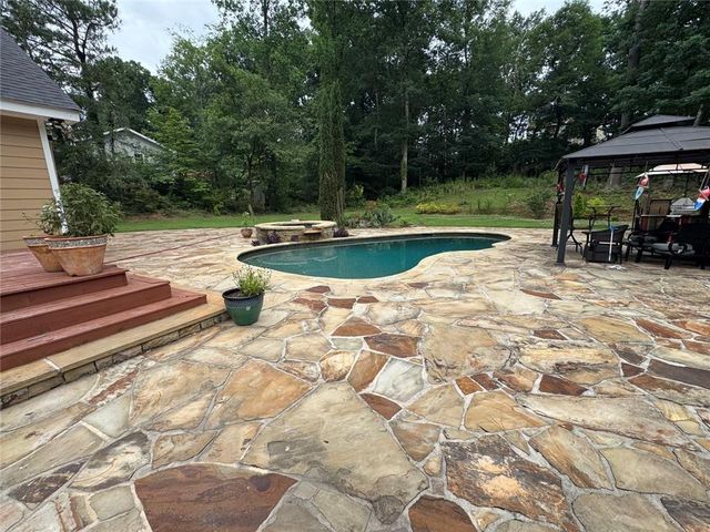 335 Level Creek Road, Sugar Hill, GA 30518