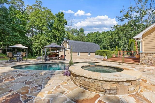 335 Level Creek Road, Sugar Hill, GA 30518
