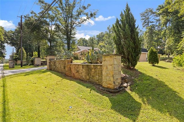 335 Level Creek Road, Sugar Hill, GA 30518