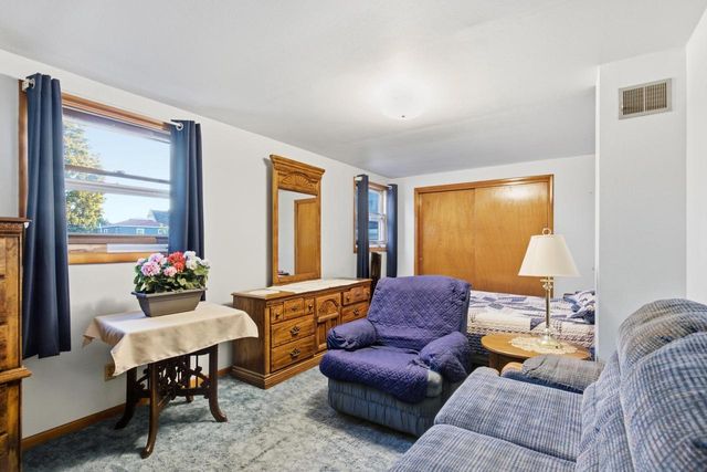 3811 E Pulaski AVENUE, Cudahy, WI 53110