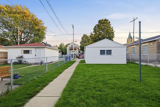 3811 E Pulaski AVENUE, Cudahy, WI 53110