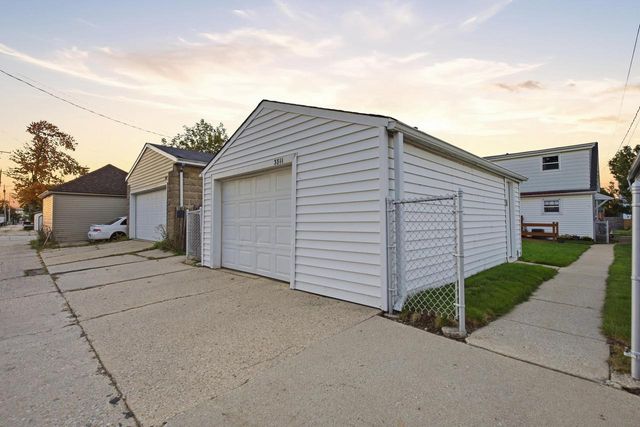 3811 E Pulaski AVENUE, Cudahy, WI 53110