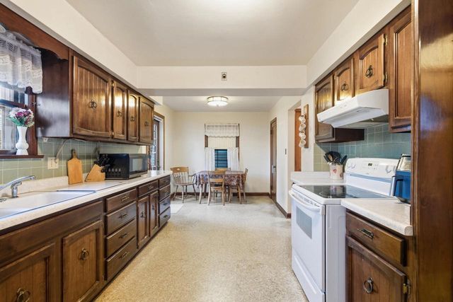 3811 E Pulaski AVENUE, Cudahy, WI 53110