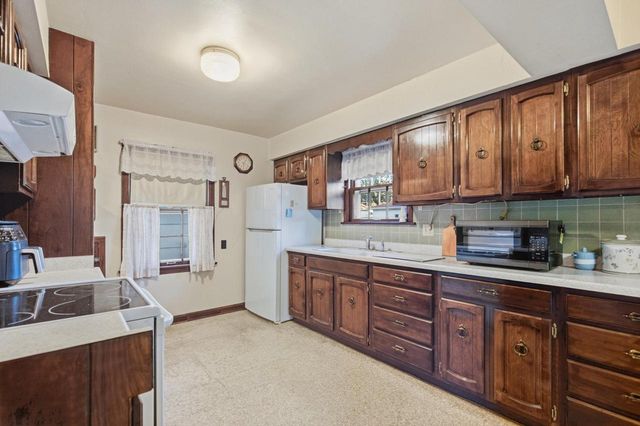 3811 E Pulaski AVENUE, Cudahy, WI 53110