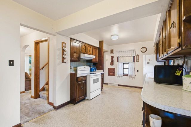 3811 E Pulaski AVENUE, Cudahy, WI 53110
