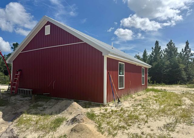 1698 Carriage Dr., Loris, SC 29569
