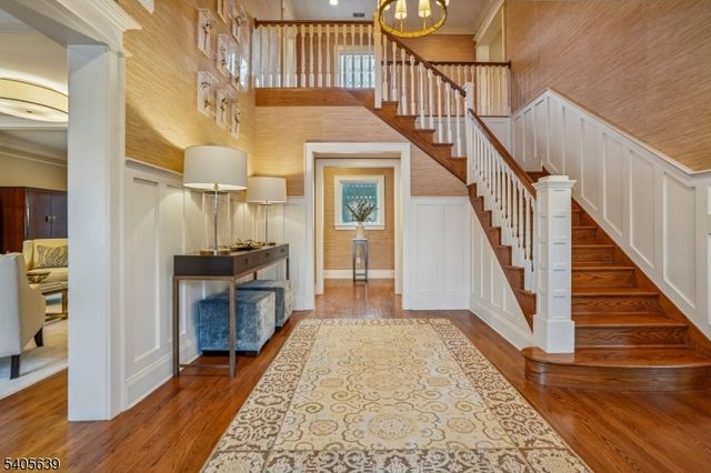 2 Robert Dr, Millburn Twp., NJ 07078