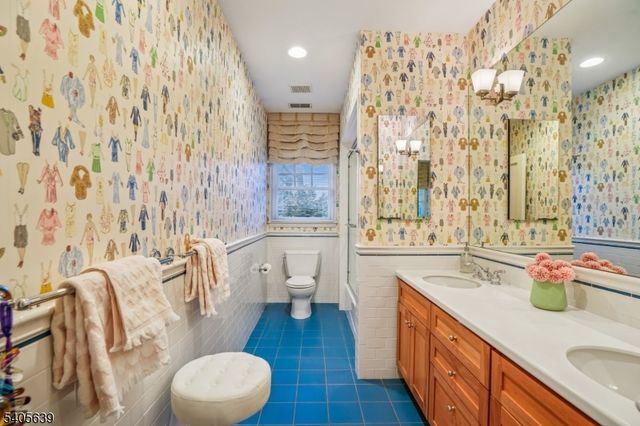 2 Robert Dr, Millburn Twp., NJ 07078