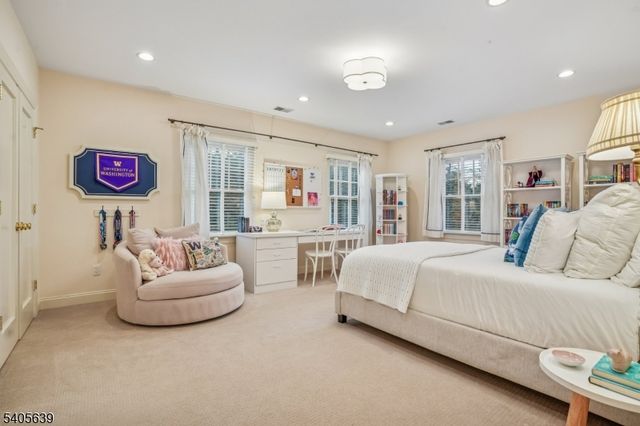 2 Robert Dr, Millburn Twp., NJ 07078