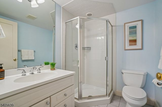 2 Robert Dr, Millburn Twp., NJ 07078