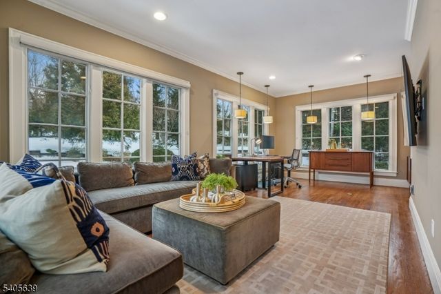 2 Robert Dr, Millburn Twp., NJ 07078