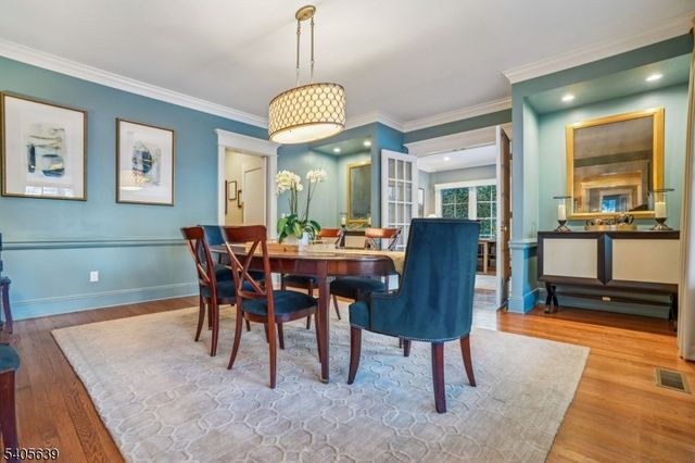 2 Robert Dr, Millburn Twp., NJ 07078