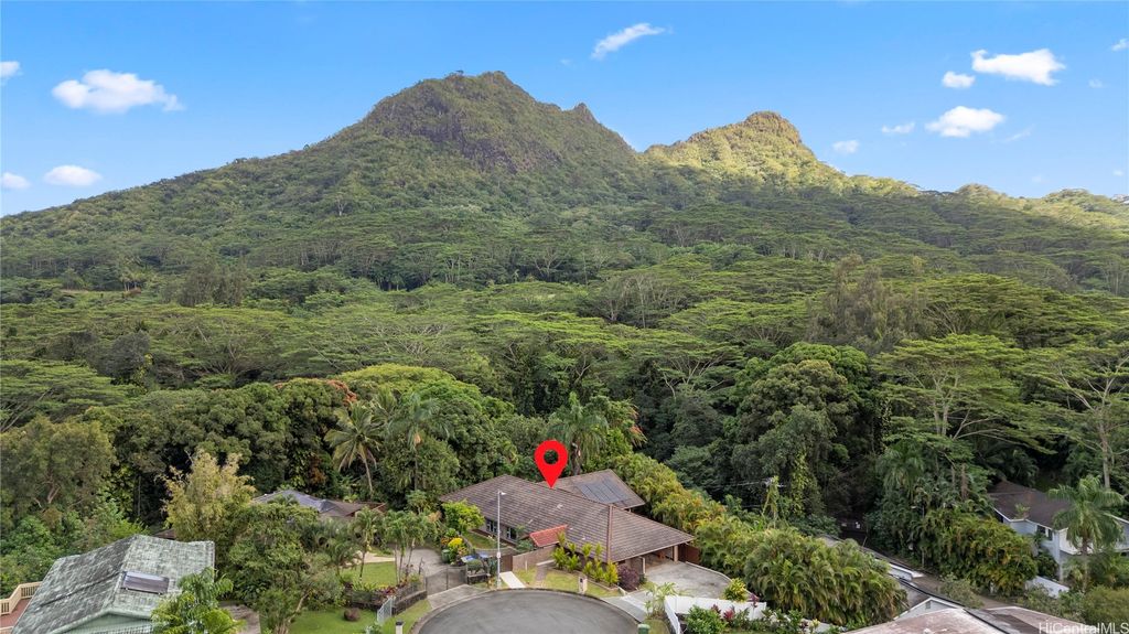 1202 Lola Way, Kailua, HI 96734
