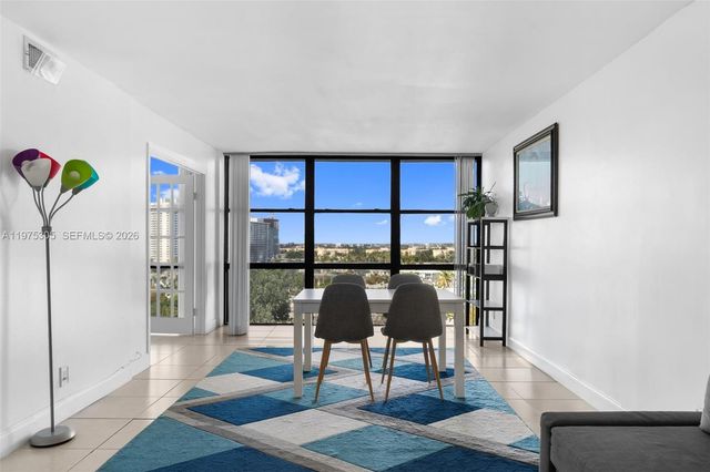 1000 Parkview Dr 1001, Hallandale Beach, FL 33009