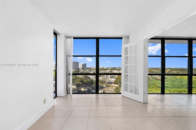 1000 Parkview Dr 1001, Hallandale Beach, FL 33009