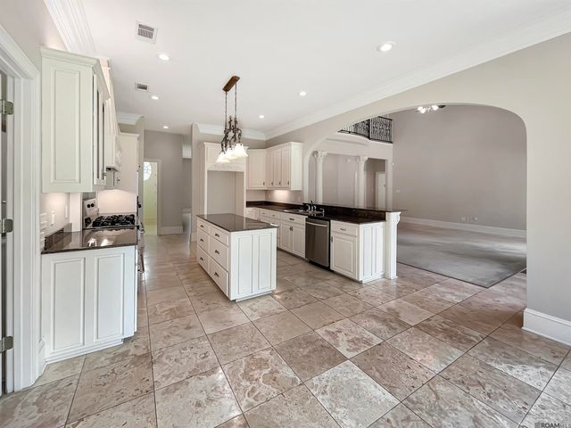 20695 Vermont St, Livingston, LA 70754