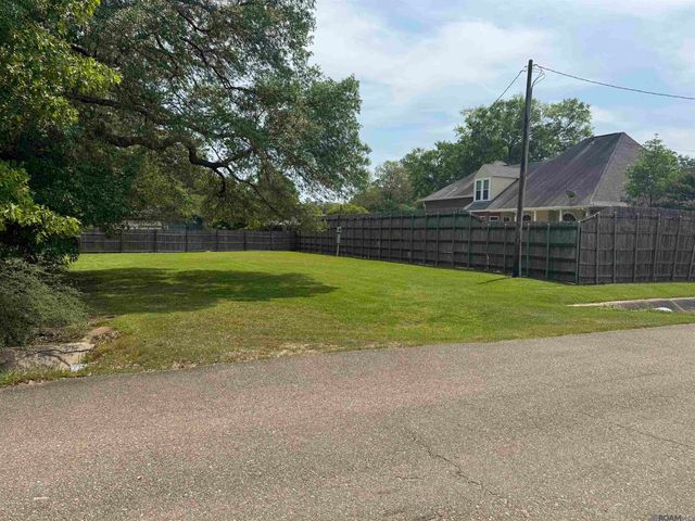 20695 Vermont St, Livingston, LA 70754