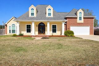 20695 Vermont St, Livingston, LA 70754