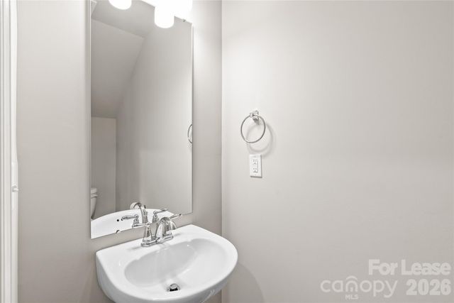 7017 Stoney Wood Lane, Charlotte, NC 28215