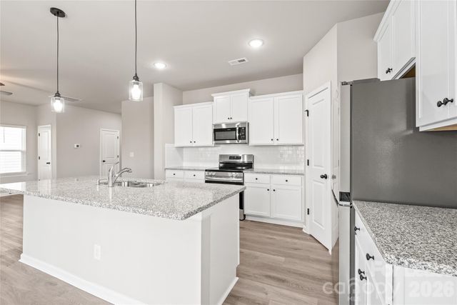 7017 Stoney Wood Lane, Charlotte, NC 28215