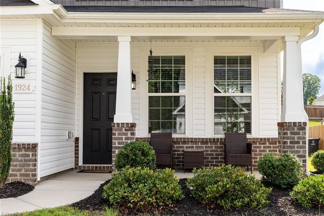 1924 Kippen Drive, Kernersville, NC 27284