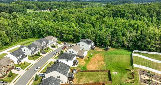 1924 Kippen Drive, Kernersville, NC 27284