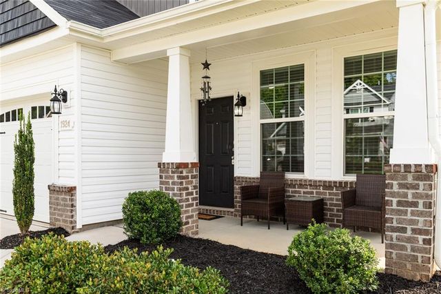 1924 Kippen Drive, Kernersville, NC 27284