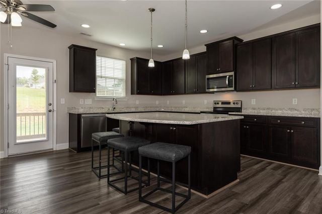 1924 Kippen Drive, Kernersville, NC 27284