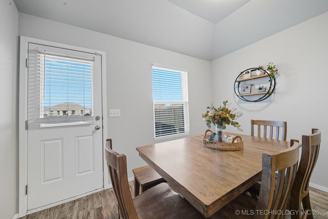 7513 E 160th Street S, Bixby, OK 74008