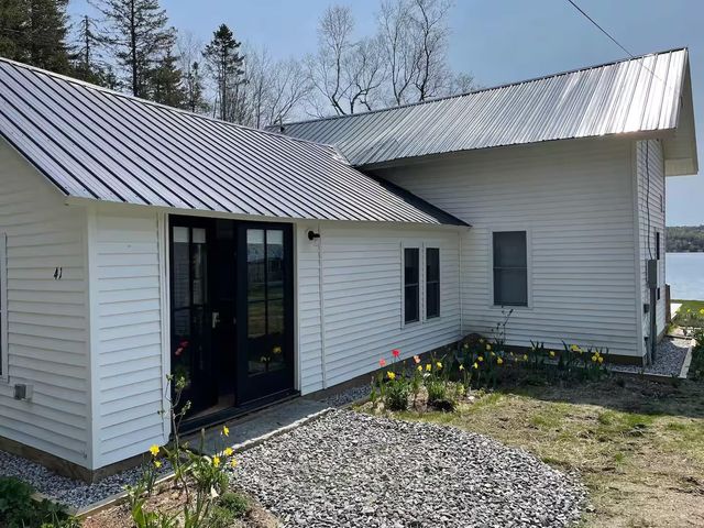 41 Danforth Road, Glover, VT 05839